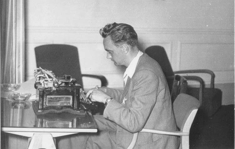 royal-sf-author-willis-1957